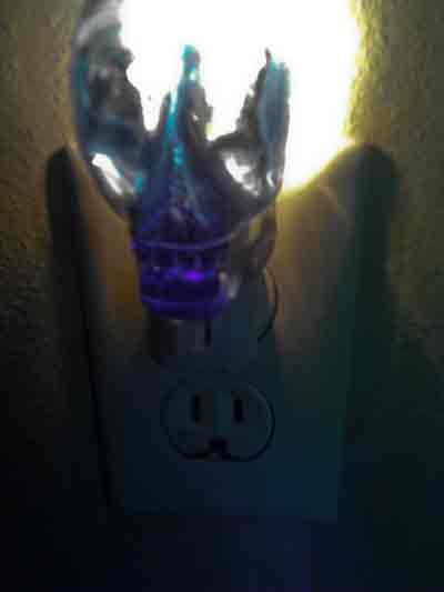 Skull Nightlight Blue Transluscent, on, custompokersandmore