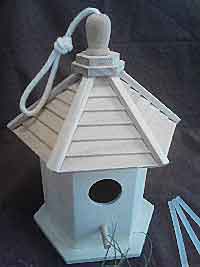Living Birdhouse (DIY), 